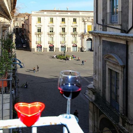 Sicily Wonderful Piazza Universita' Villa Катания Екстериор снимка