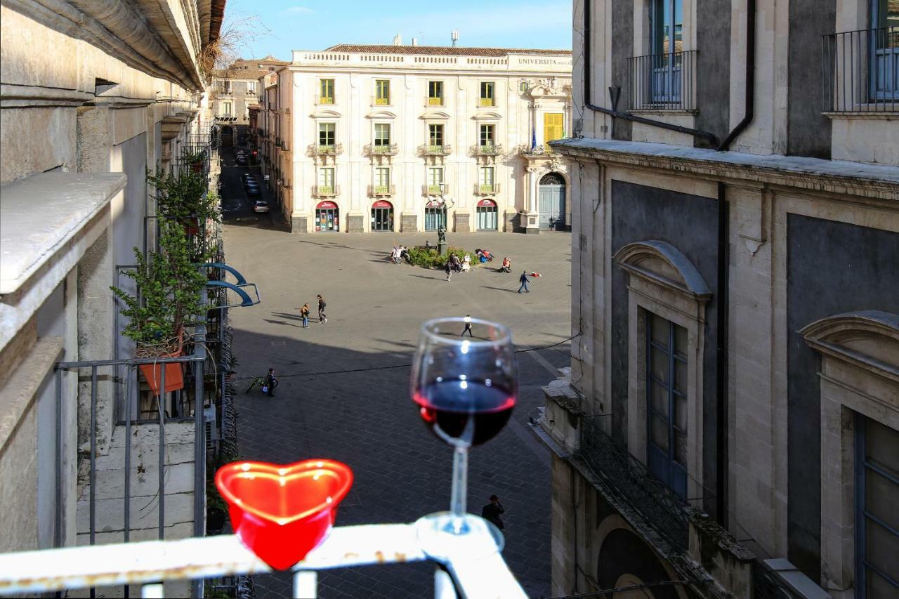 Sicily Wonderful Piazza Universita' Villa Катания Екстериор снимка