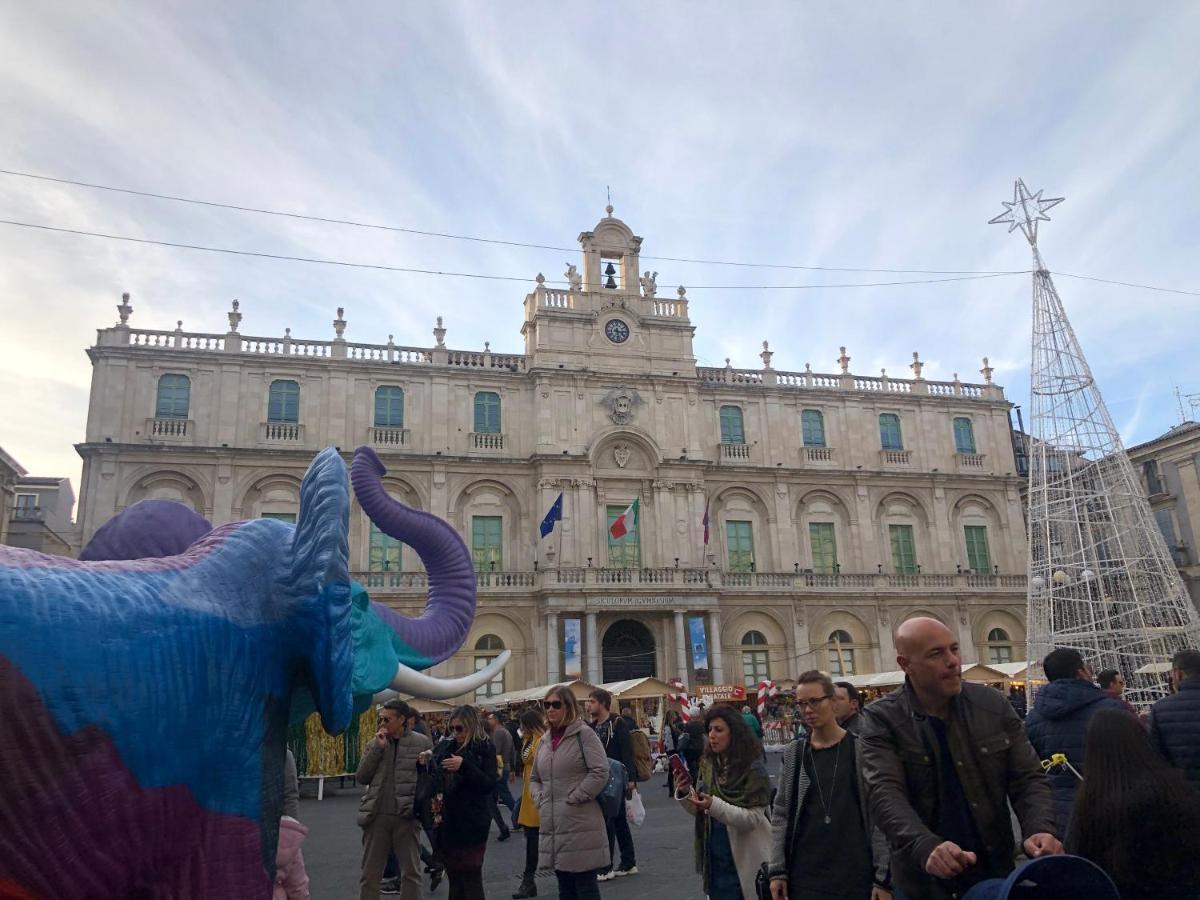 Sicily Wonderful Piazza Universita' Villa Катания Екстериор снимка